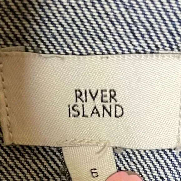 River Island Women’s Blue Denim Jacket Distressed Frayed Edges Long Sleeve - Picture 3 of 5